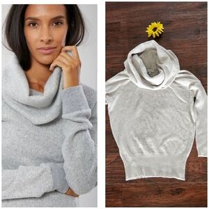 Warm & Cozy Light Gray Cowl Neck Women's Sweater 💫